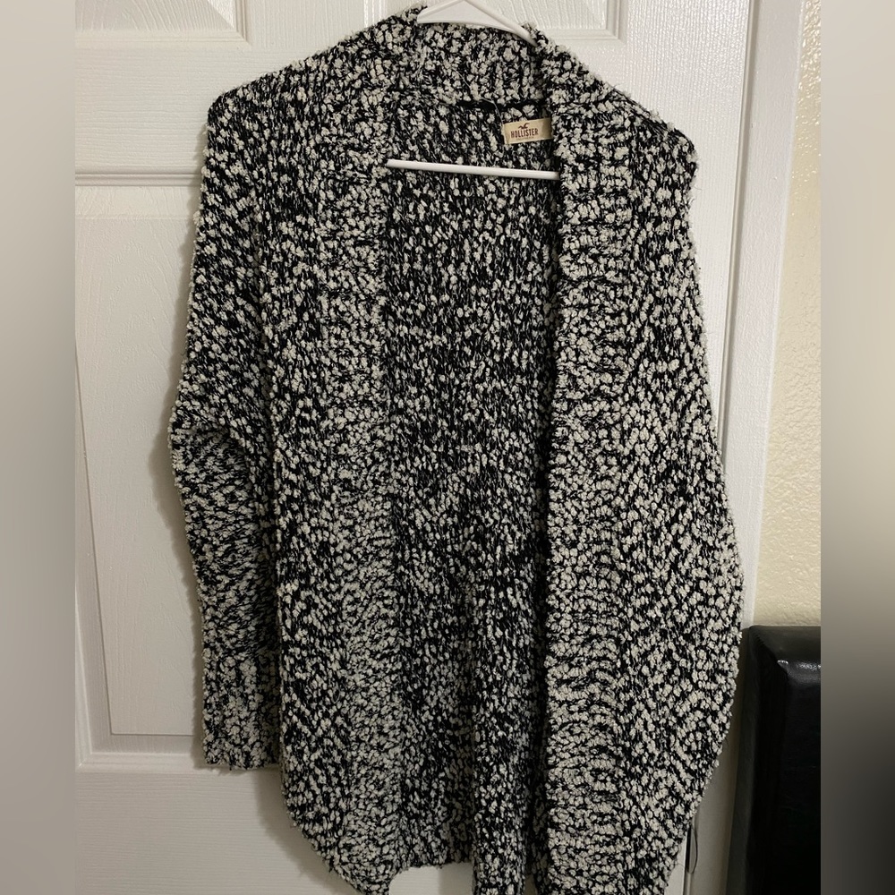 Hollister Cardigan